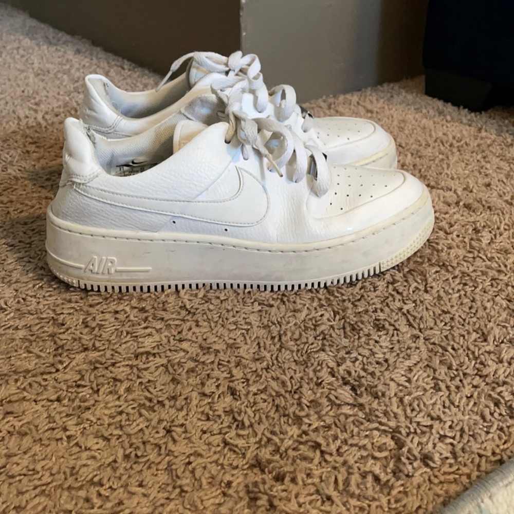 Nike Air Force 1 sage low in white